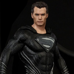 JUSTICE LEAGUE Statue Superman Black Suit Art Scale Iron Studios