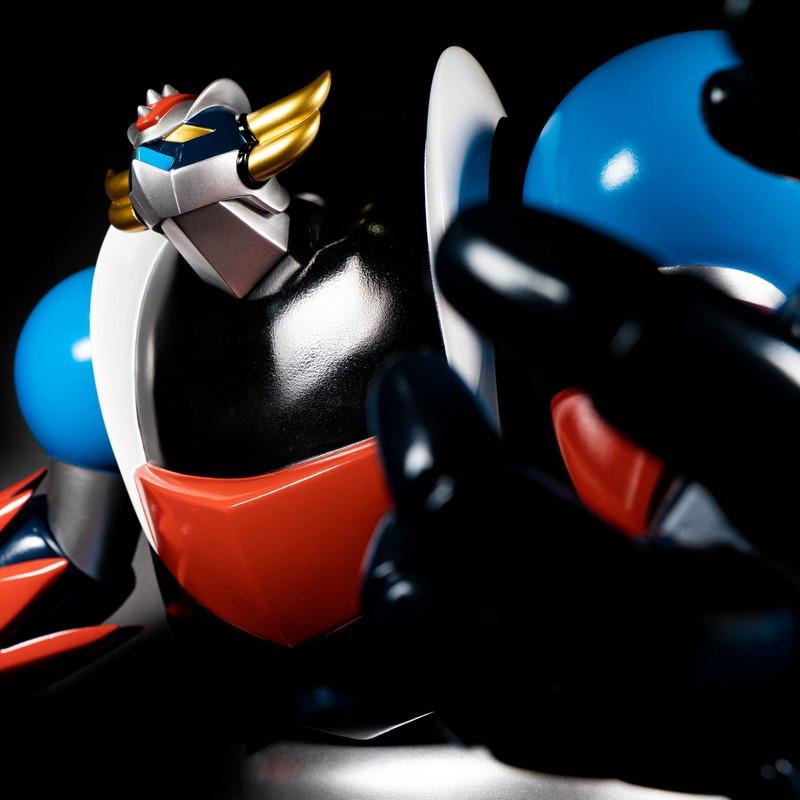 GOLDORAK Statue Grendizer Artist Edition Premium Collectable by Eric So