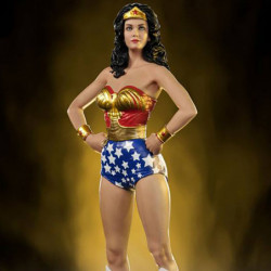 DC COMICS Statue Wonder Woman Lynda Carter Deluxe Art Scale Iron Studios