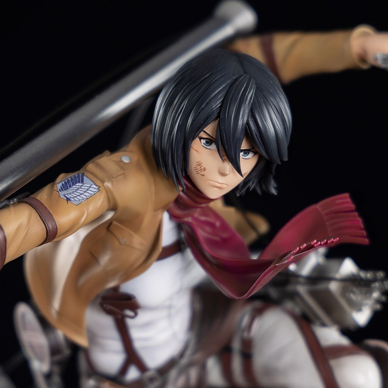 Statue Mikasa vs Armored Titan Oniri Créations