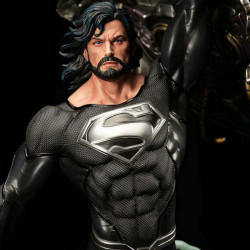 SUPERMAN Statue Black Suit Superman XM Studios