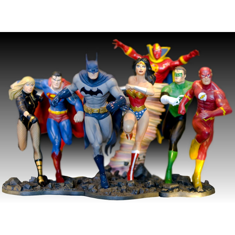 JUSTICE LEAGUE Statue Diorama build a scene""