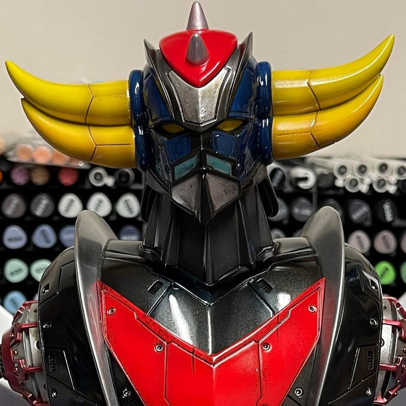 Goldorak / Grendizer Grande Figurine XXL stylisée -  France