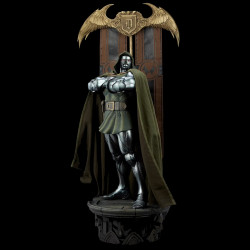 Statue Doctor Doom Maquette Sideshow