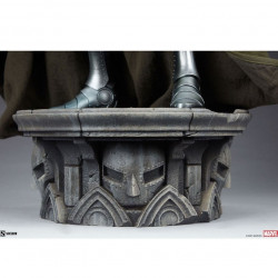 Statue Doctor Doom Maquette Sideshow