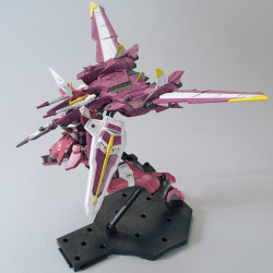 GUNDAM Master Grade Justice Gundam Bandai Gunpla