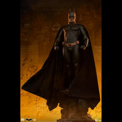 BATMAN BEGINS Statue Batman Premium Format Sideshow