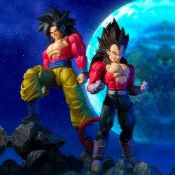 SH Figuarts Son Goku Super Saiyan 4 Bandai