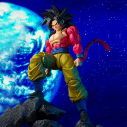 SH Figuarts Son Goku Super Saiyan 4 Bandai