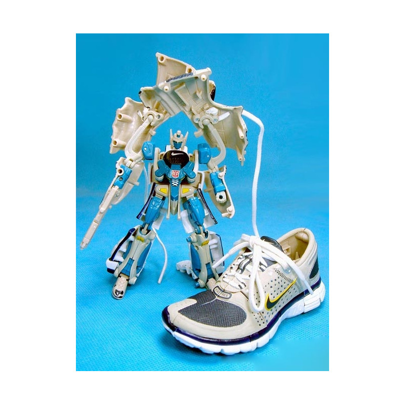 TRANSFORMERS Nike Crossover Limited Edition - Ultra Magnus