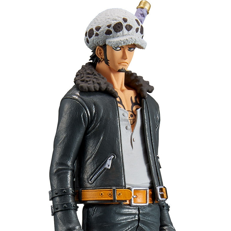 ONE PIECE Figurine DXF  Trafalgar Law The Grandline Men Film Red Banpresto