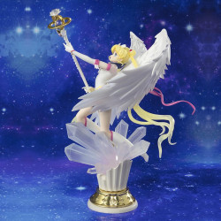 Figuarts Zero Chouette Figurine Eternal Sailor Moon Darkness calls to light, and light, summons darkness Bandai Sailor Moon