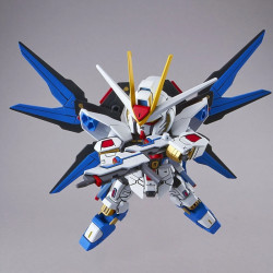 GUNDAM SD Strike Freedom Gundam Bandai Gunpla