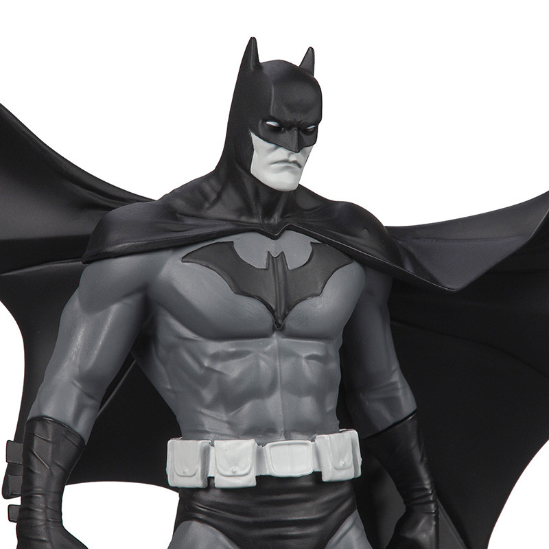 Statue Batman Black & White Mcfarlane Toys DC Comics Statue Batman Black & White Mcfarlane Toys DC Comics