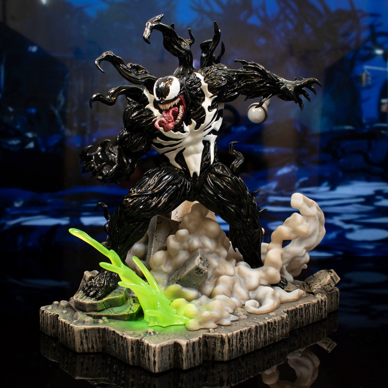 HASBRO Figurine Venom 30 cm Deluxe, Titan Series, jouets de super-héros
