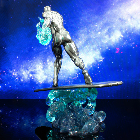 Marvel Studios développe un film sur le Surfer d'Argent