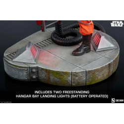 Statue Luke Skywalker & X-Wing : Red Five Standing By Premium Format Sideshow Star Wars
