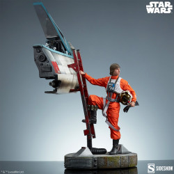 Statue Luke Skywalker & X-Wing : Red Five Standing By Premium Format Sideshow Star Wars