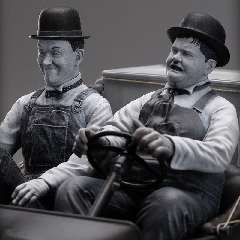 Statue Laurel & Hardy Towed In A Hole Ford T Infinite Statue Laurel & Hardy Statue Laurel & Hardy Towed In A Hole Ford T Infinite Statue Laurel & Hardy