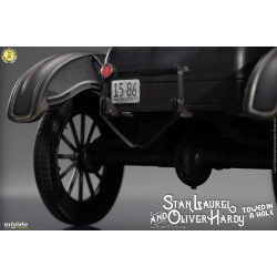 Statue Laurel & Hardy Towed In A Hole Ford T Infinite Statue Laurel & Hardy
