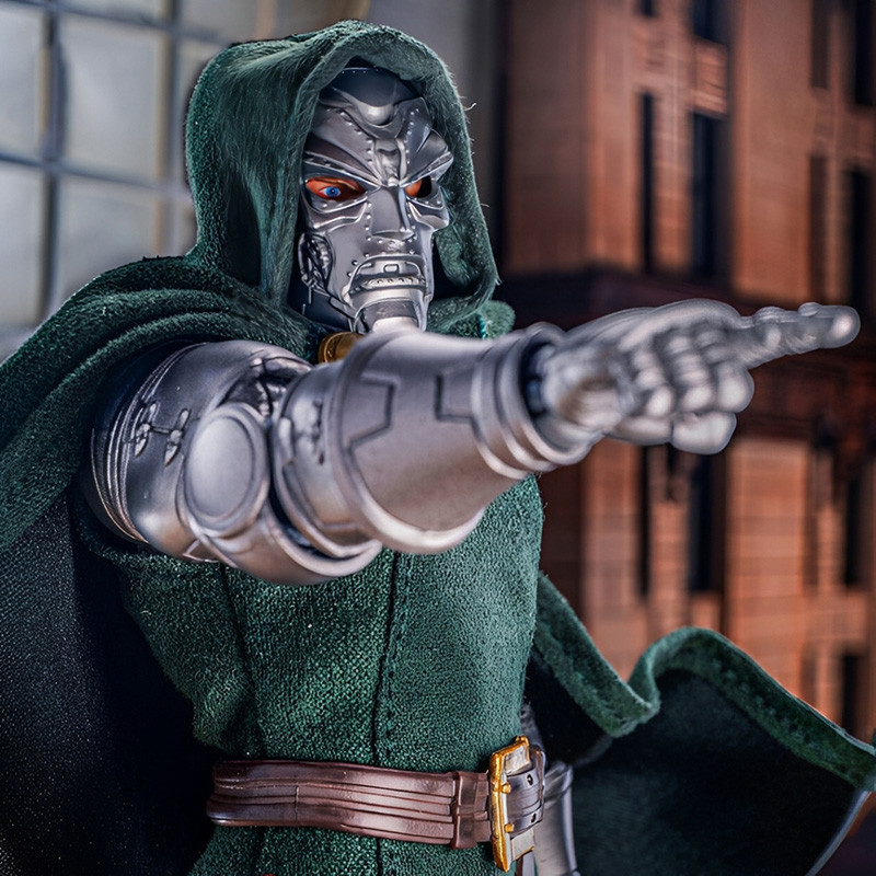 Figurine Doctor Doom One:12 Mezco Toyz Marvel