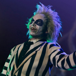 Statue Beetlejuice Premium Format Figure Sideshow Beetlejuice