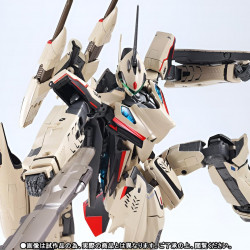 MACROSS 30 YF-29 Durandal Valkyrie DX Chohokin Limited Edition Bandai
