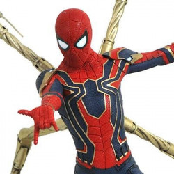 AVENGERS INFINITY WAR Statue Iron Spider Marvel Premier Diamond Select