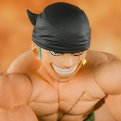 ONE PIECE Figuarts Zero Roronoa Zoro Pirate Hunter Bandai