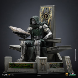 Statue Doctor Doom on Throne Deluxe Art Scale Iron Studios Marvel