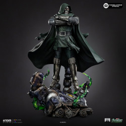 Statue Doctor Doom Legacy Replica Iron Studios Marvel