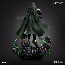 Statue Doctor Doom Legacy Replica Iron Studios Marvel