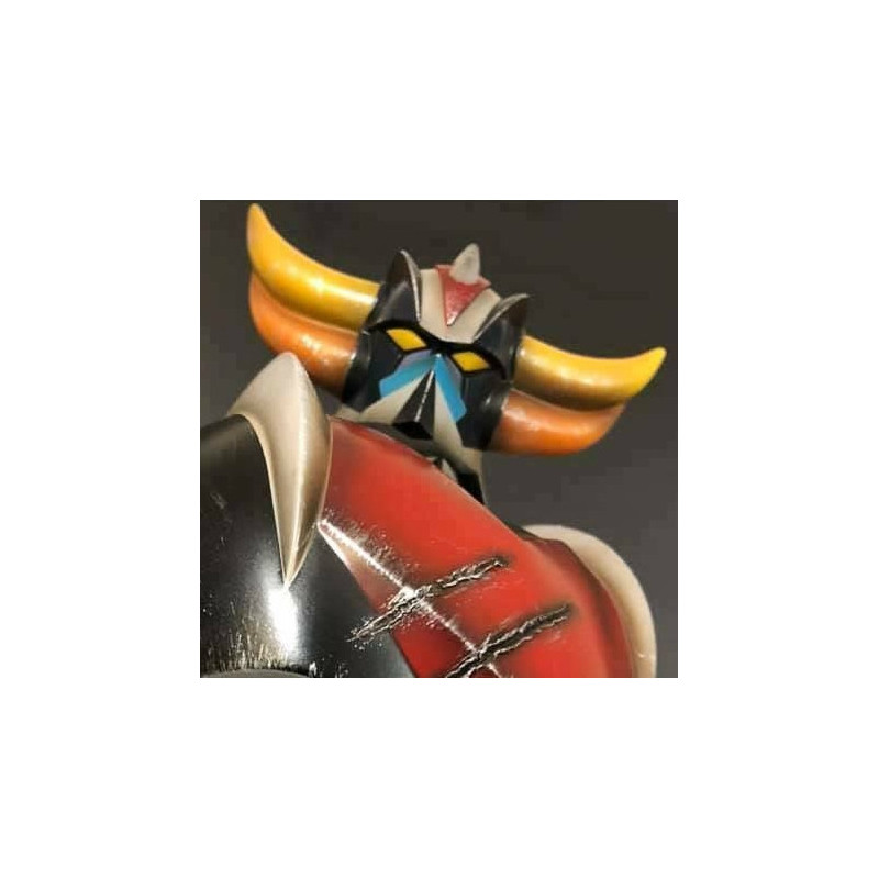 GOLDORAK Figurine Grendizer Mighty Mecha Battle Damaged Exclusive Version Jungle