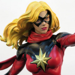 MARVEL COMICS Statue Ms Marvel XM Studios